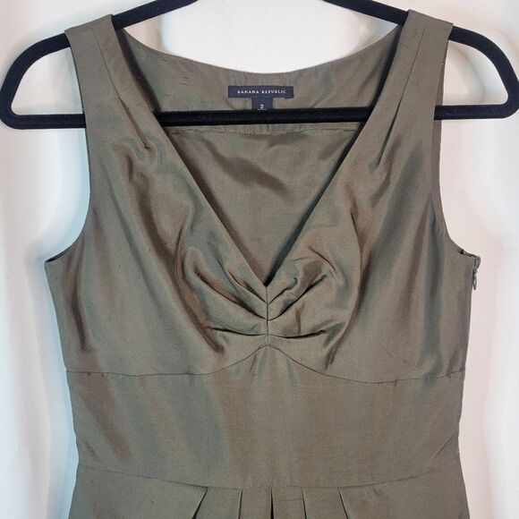 Silk Banana Republic Dress - Picture 12 of 16